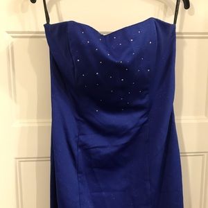 Mermaid cut blue dress w/ shimmer & rhinestones